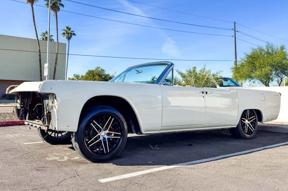 1965 Lincoln Continental (1961-1969) sold for $20,000
