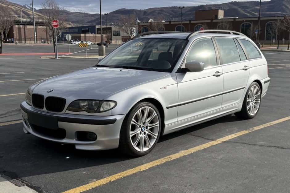2003 BMW E46 3-Series Touring sold for $13,300