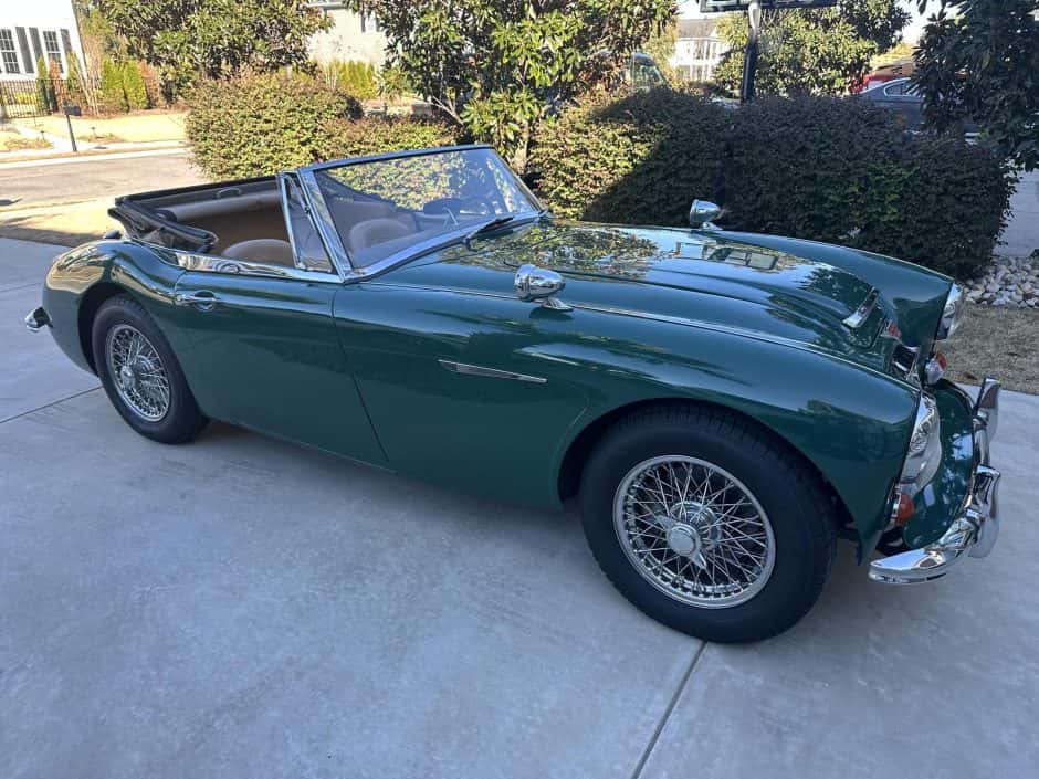 1967 Austin-Healey 3000 sold for $33,000