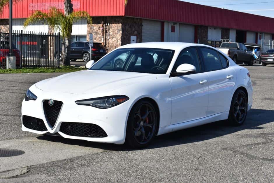 2017 Alfa Romeo 952 Series Giulia sold for $8,800