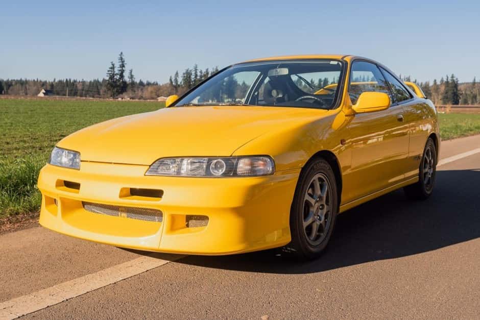 2000 Acura Integra Type R sold for $27,500