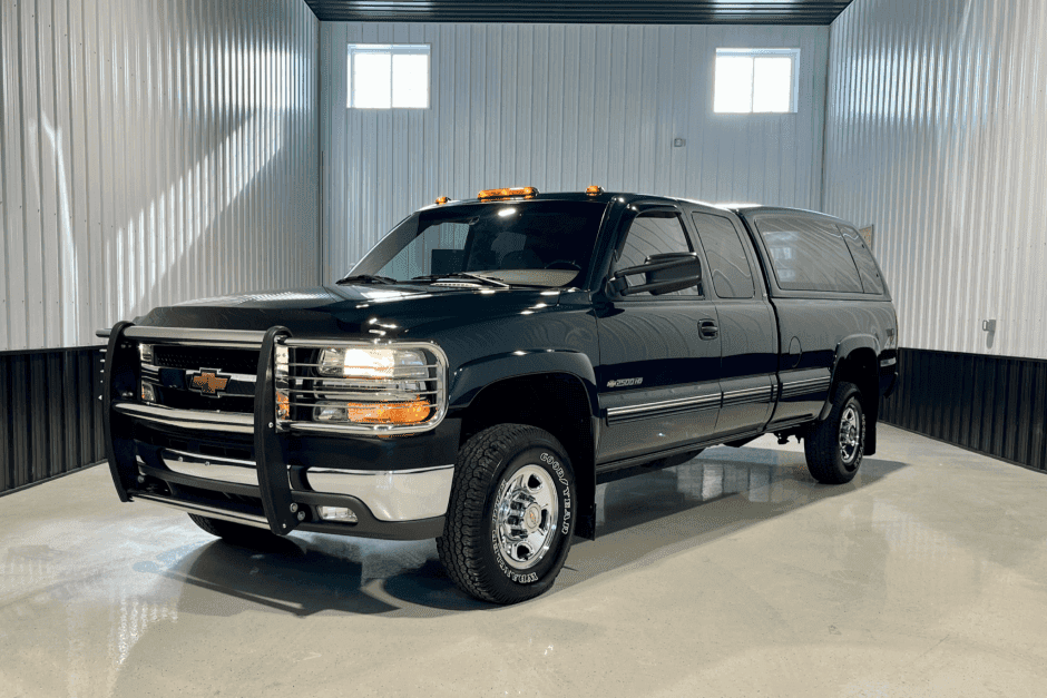 2002 Chevrolet Silverado GMT800 Heavy Duty (2000-2007) sold for $35,000