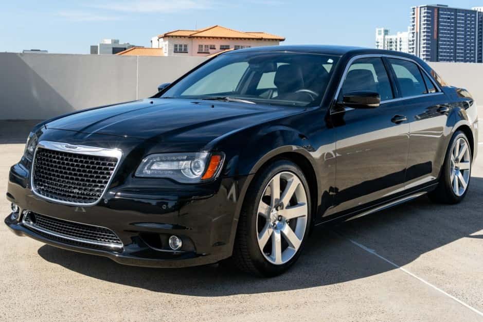 2012 Chrysler 300 (2005-2023) sold for $28,000