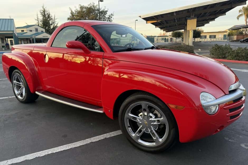 2006 Chevrolet SSR sold for $29,888