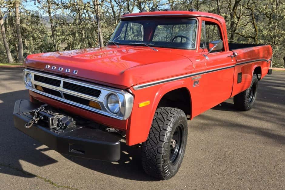 1971 Dodge Power Wagon sold for $29,999