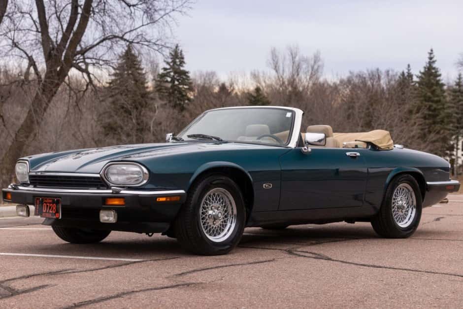 1992 Jaguar XJS sold for $27,000