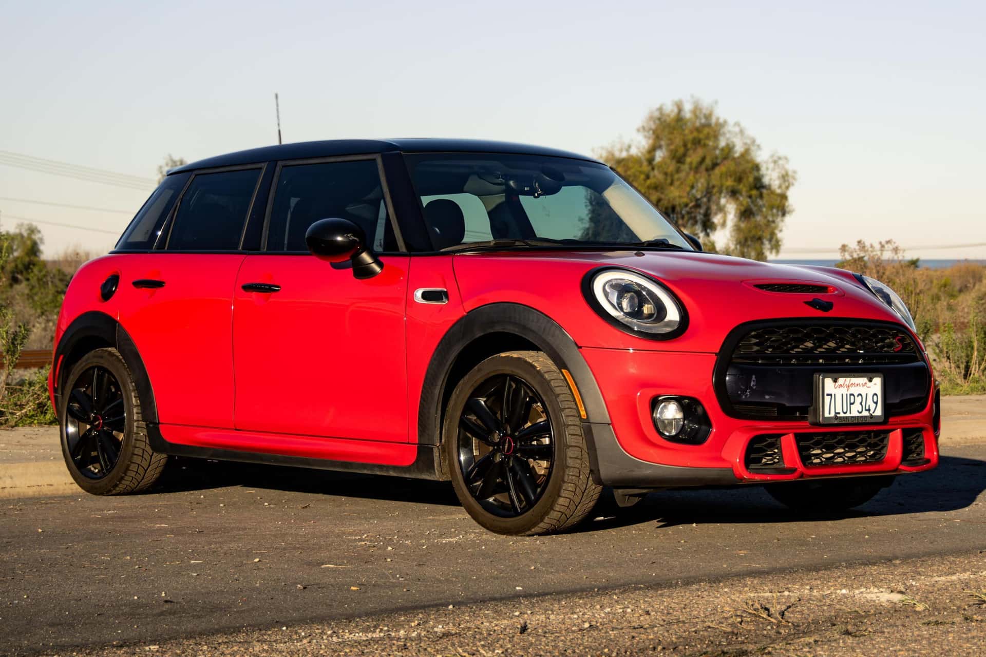 2015 MINI Cooper sold for $8,600
