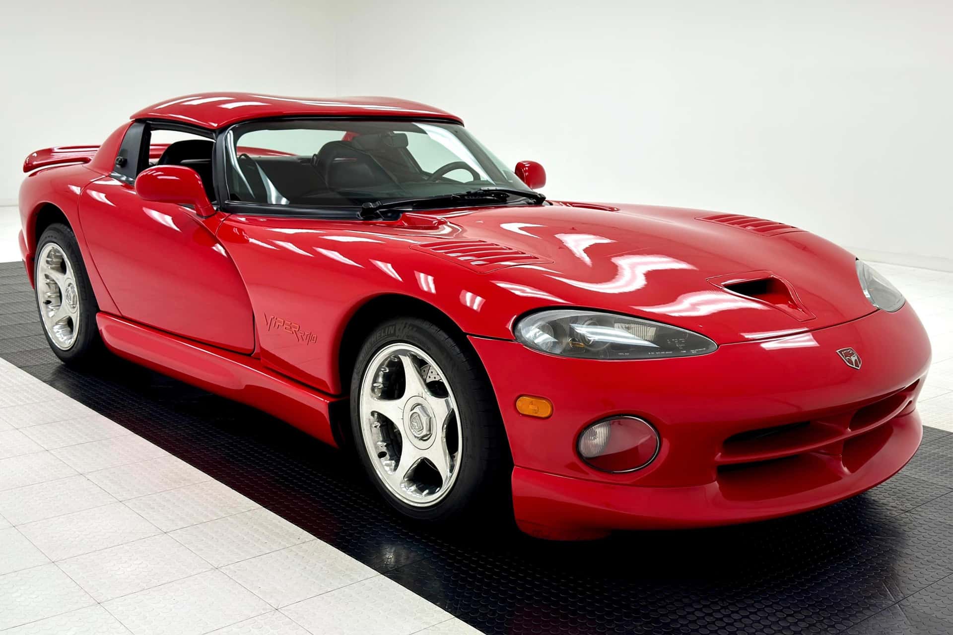 1998 Dodge Viper sold for $41,250