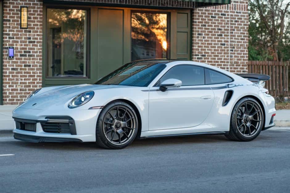 2025 Porsche 992 911 Turbo sold for $336,000