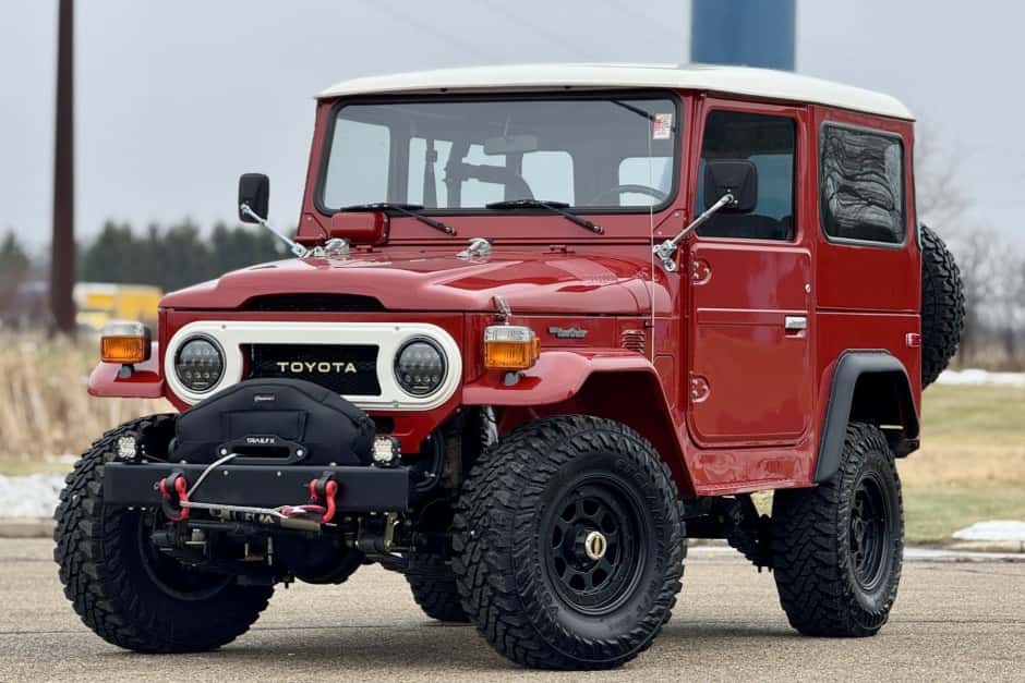 1976 Toyota Land Cruiser FJ40 sold for $45,000