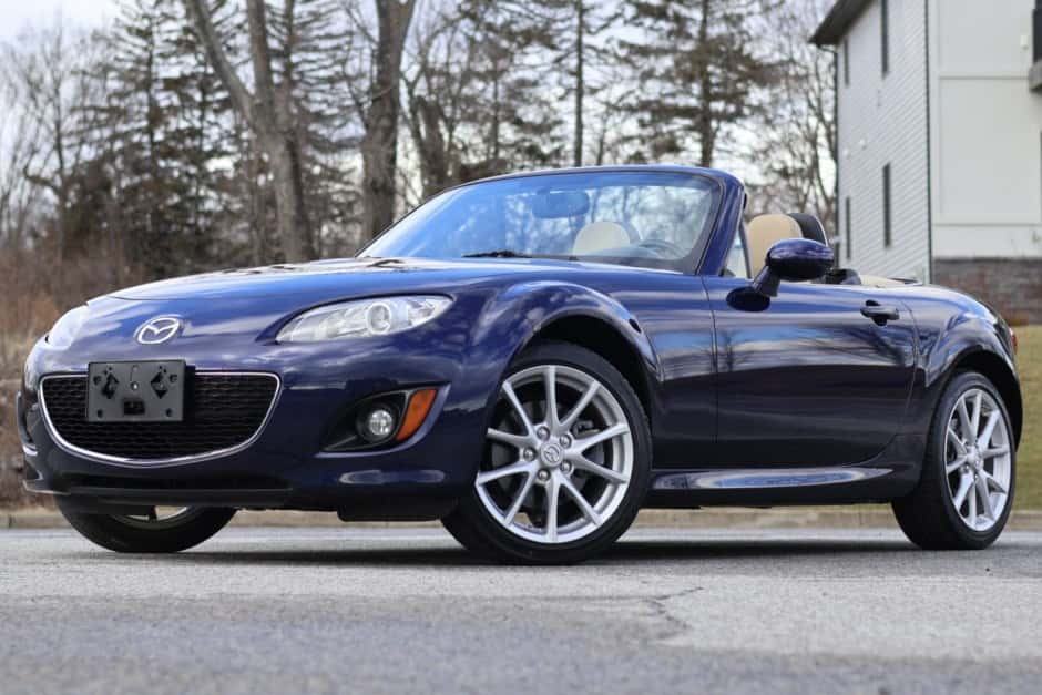 2009 Mazda NC MX-5 Miata sold for $18,000