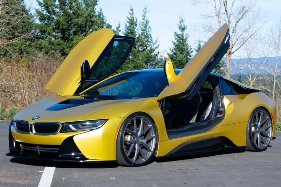 2017 BMW i8 sold for $56,055