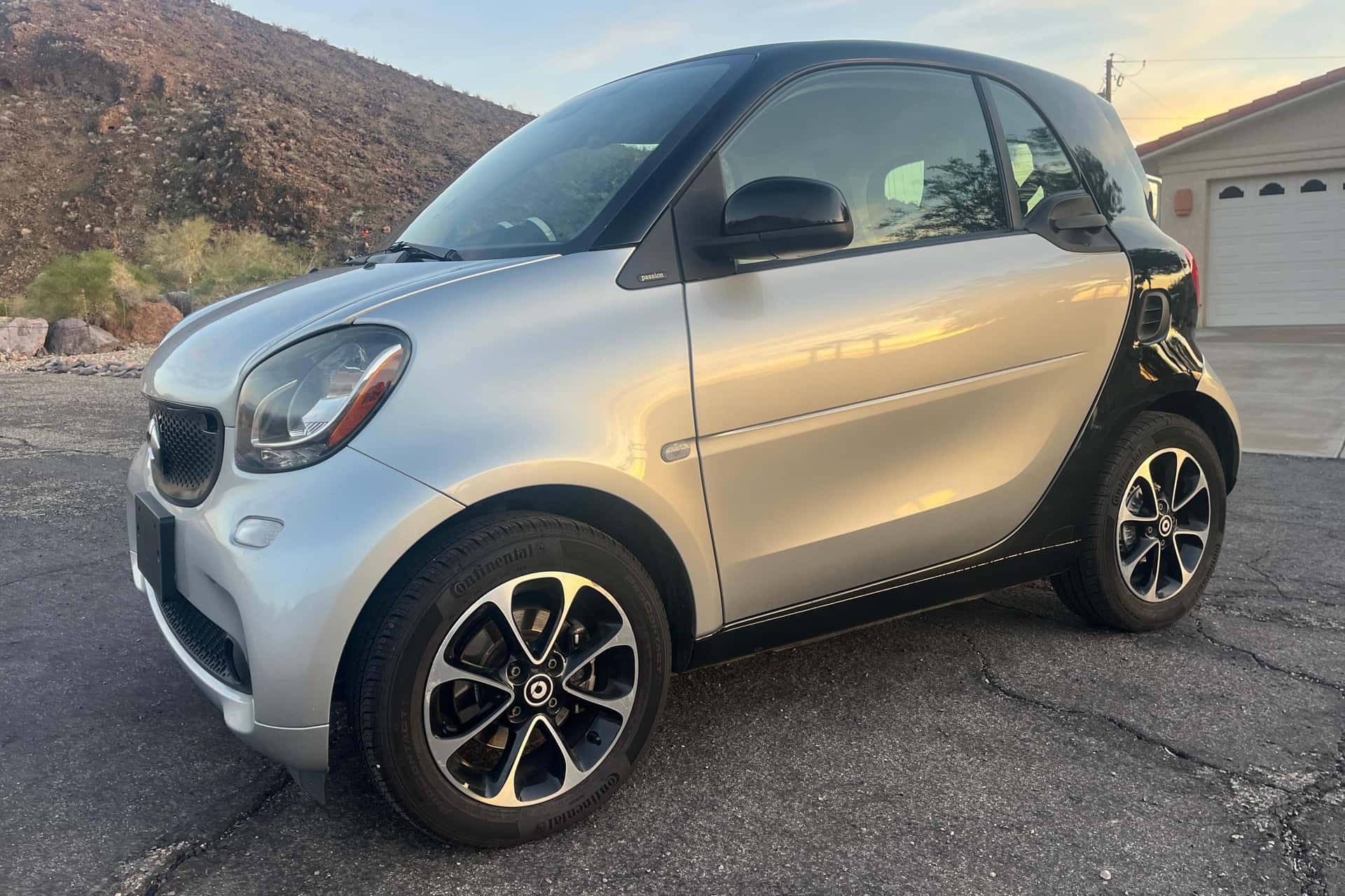 2016 Smart Fortwo sold for $7,900