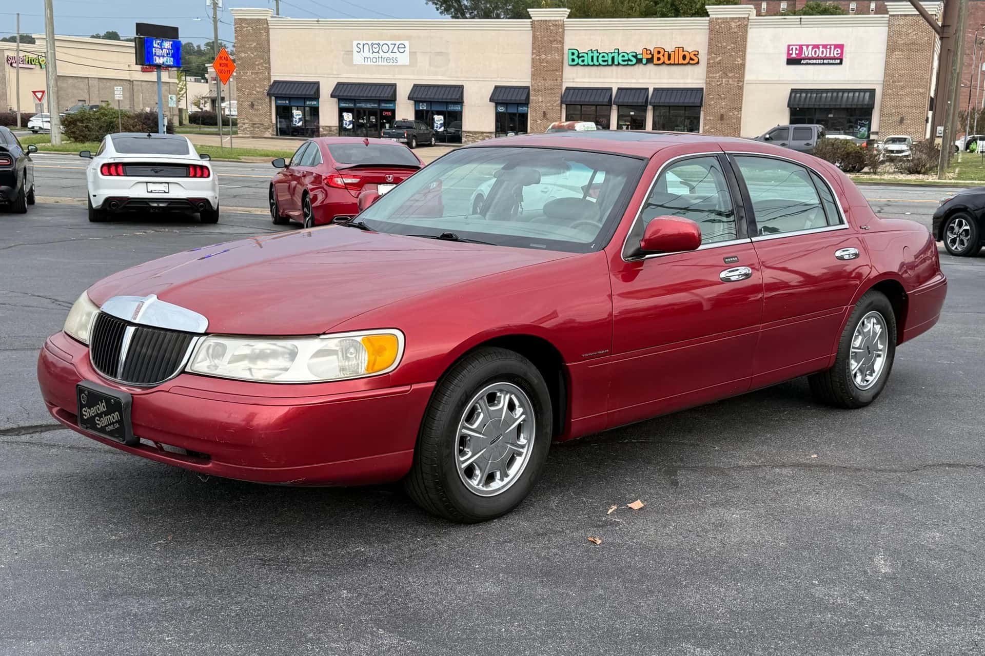 1999 Lincoln Town Car sold for $5,000