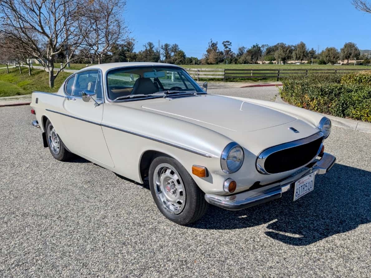 1972 Volvo P1800 sold for $21,500