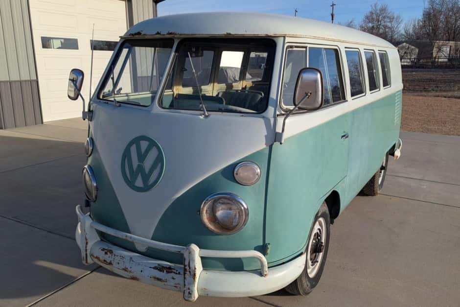 1963 Volkswagen Split-Window Bus sold for $33,750