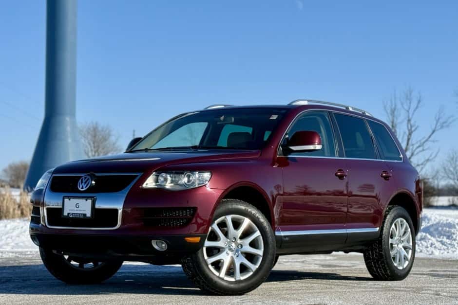 2010 Volkswagen Touareg sold for $18,300