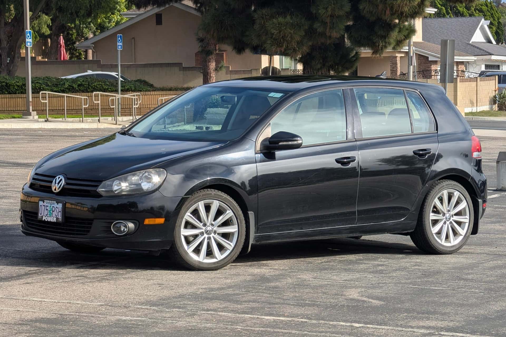 2012 Volkswagen Golf sold for $6,000