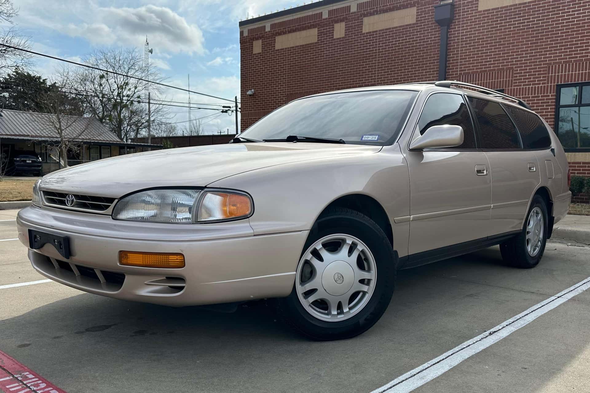 1995 Toyota Camry sold for $7,500