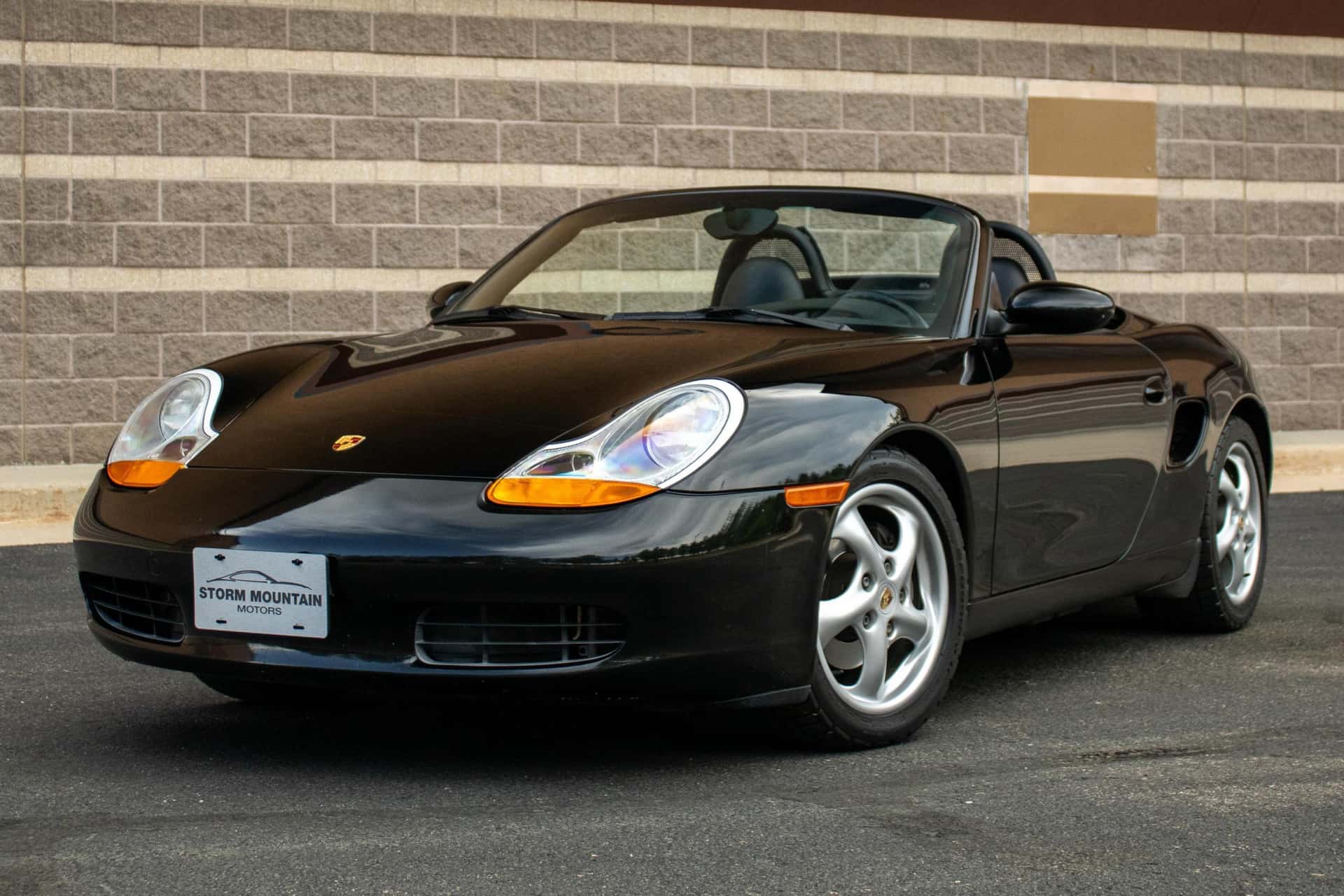 1999 Porsche 986 Boxster sold for $9,986
