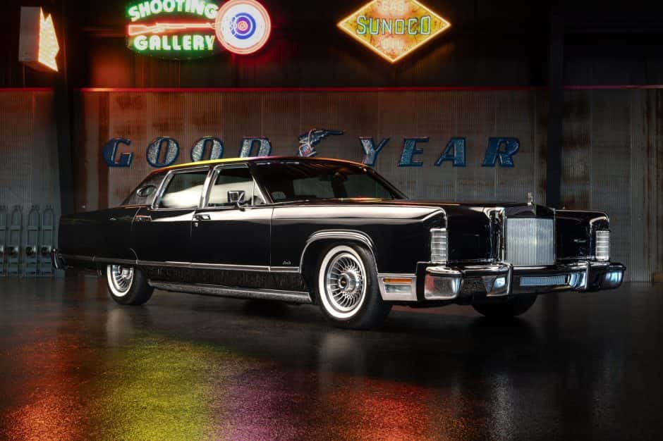 1977 Lincoln Continental (1970-1979) sold for $93,000