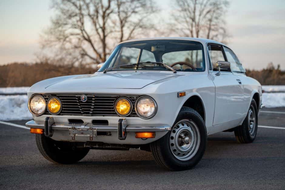 1974 Alfa Romeo 105/115 Series Coupe sold for $23,600