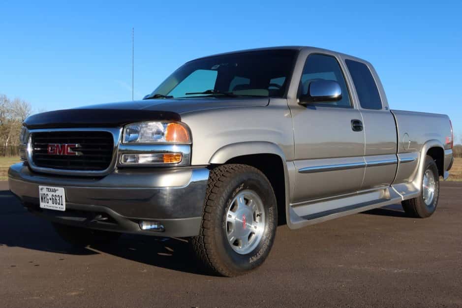 1999 GMC Sierra (GMT800 1999-2007) sold for $22,250