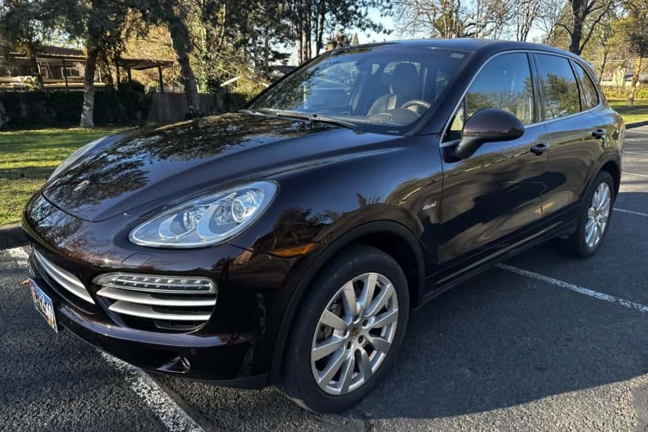 2014 Porsche 958 Cayenne (2011-2018) sold for $9,350