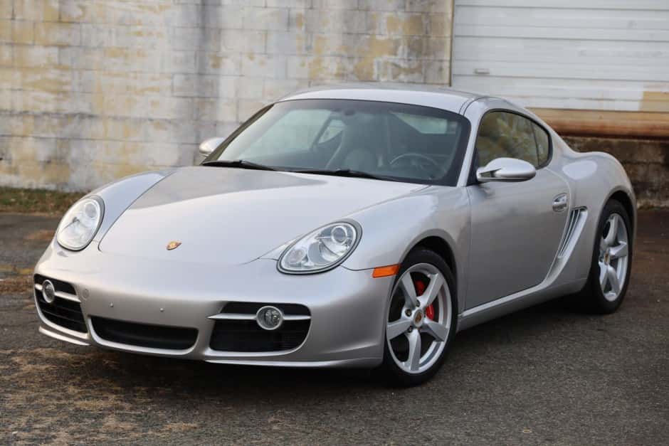 2006 Porsche 987 Cayman sold for $29,000