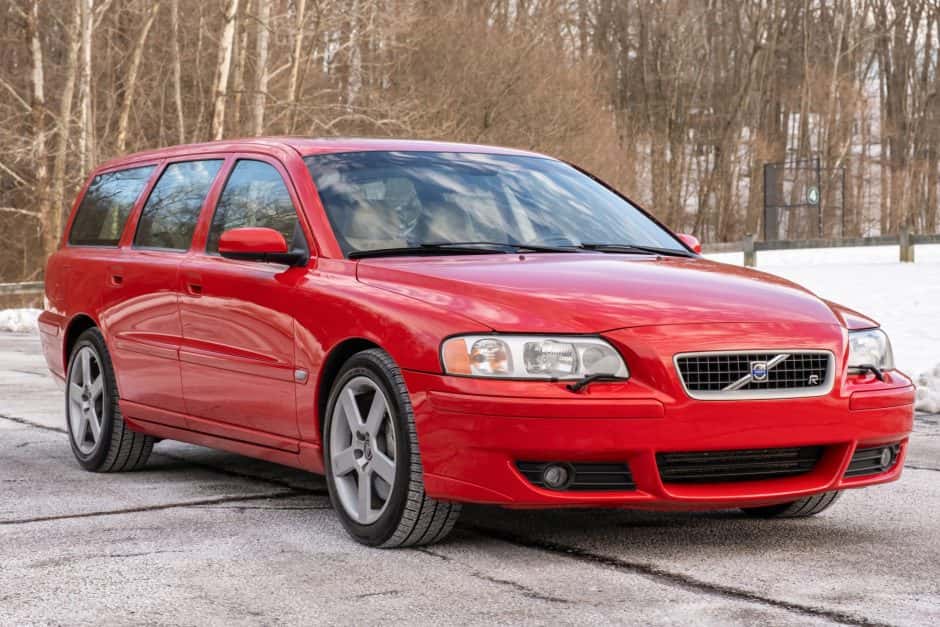 2005 Volvo V70R sold for $12,000