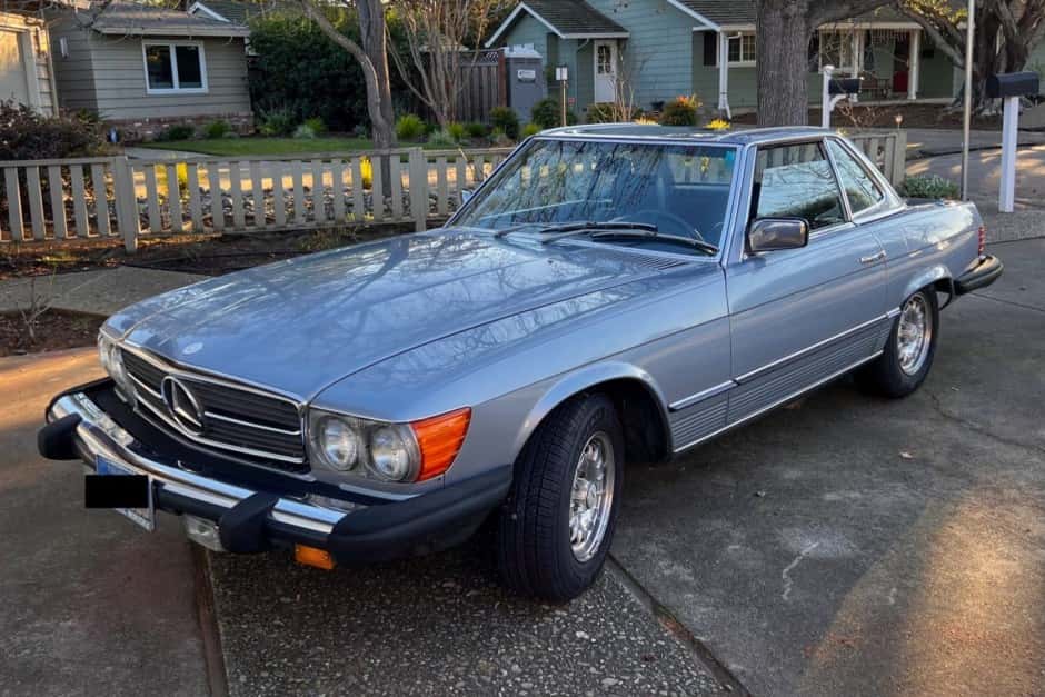 1980 Mercedes-Benz R107 SL sold for $5,600