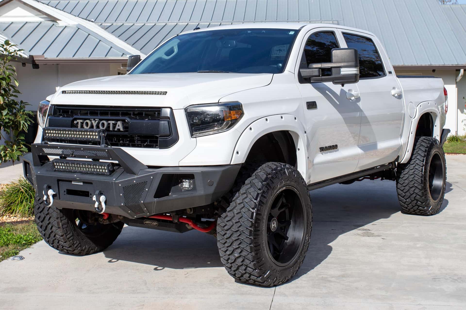 2017 Toyota Tundra sold for $32,000
