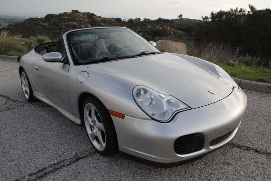 2004 Porsche 996 911 Carrera 4S sold for $31,000