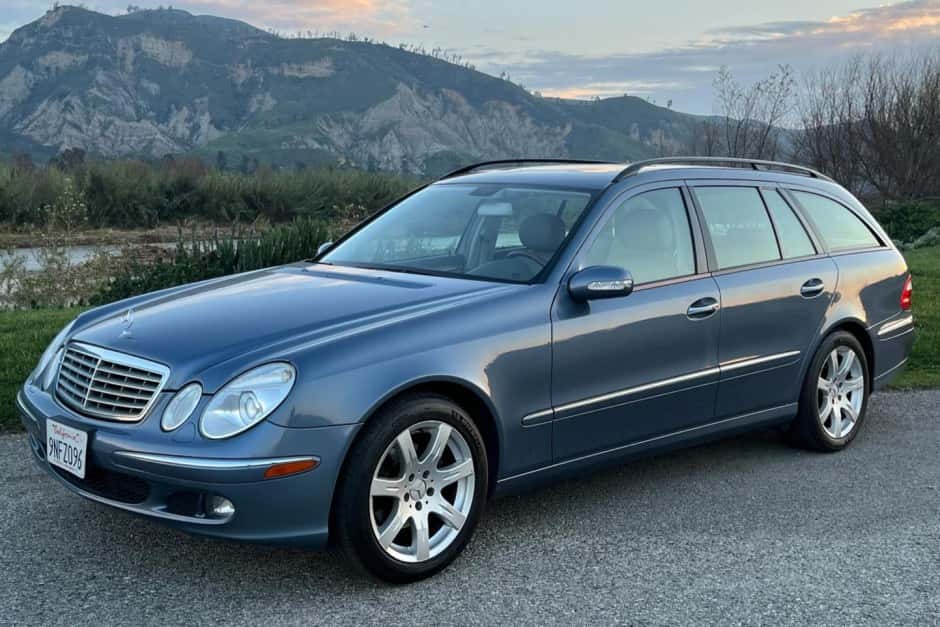 2006 Mercedes-Benz W211 E-Class sold for $9,100