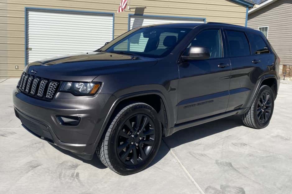 2020 Jeep WK2 Grand Cherokee sold for $11,000