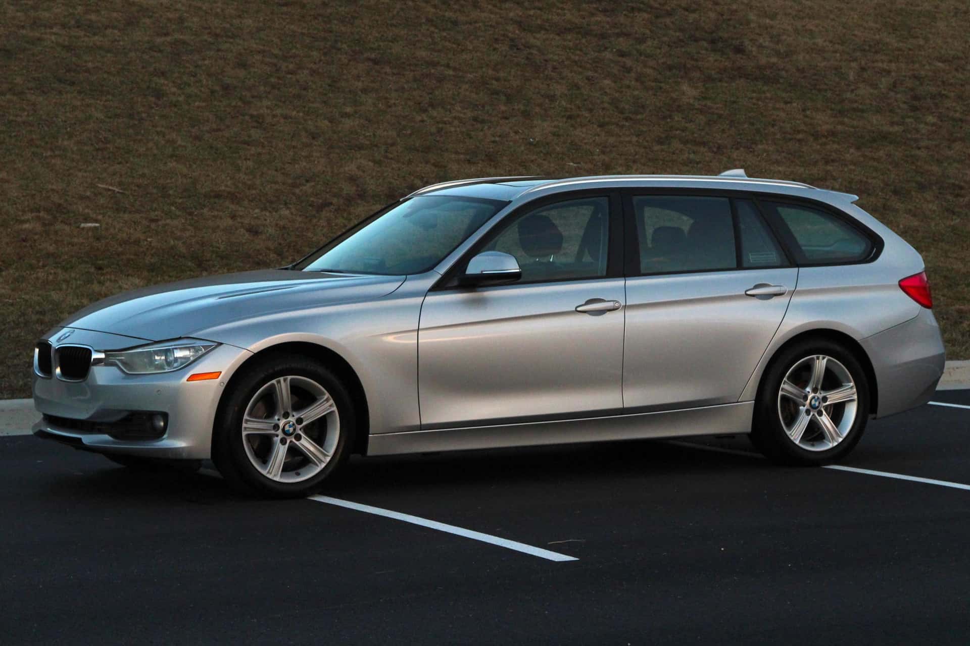 2014 BMW 3 Series sold for $13,100