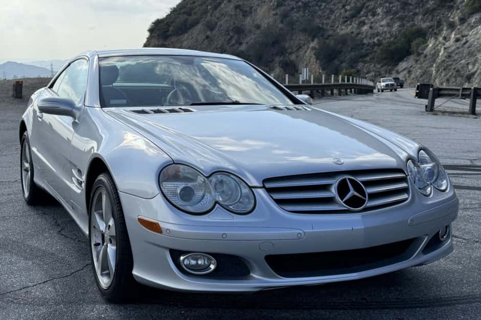 2008 Mercedes-Benz R230 SL sold for $12,000
