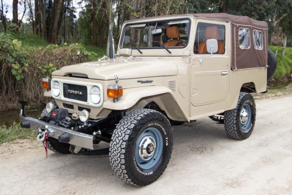 1982 Toyota Land Cruiser FJ43 sold for $41,500