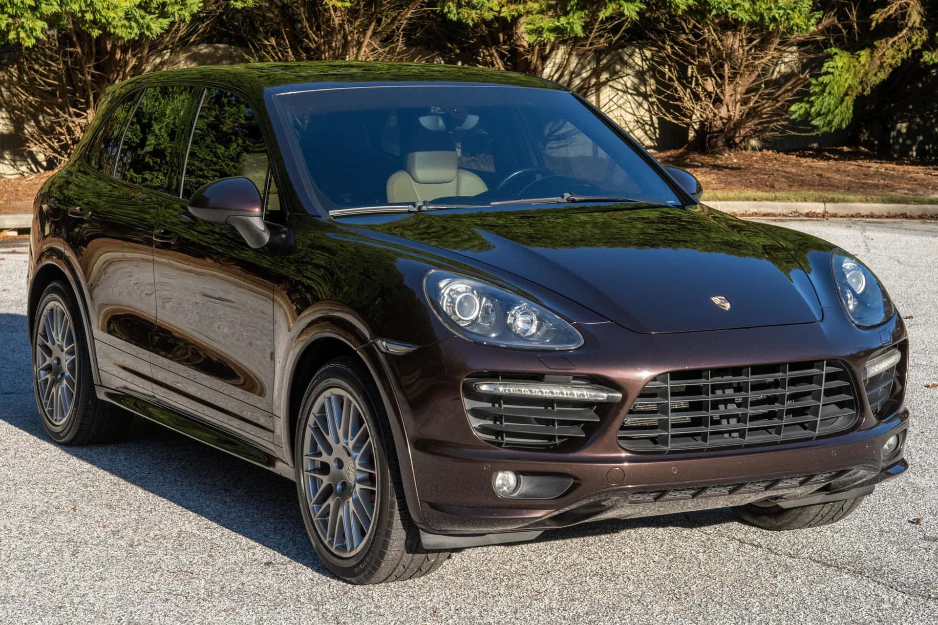 2014 Porsche Cayenne sold for $15,500