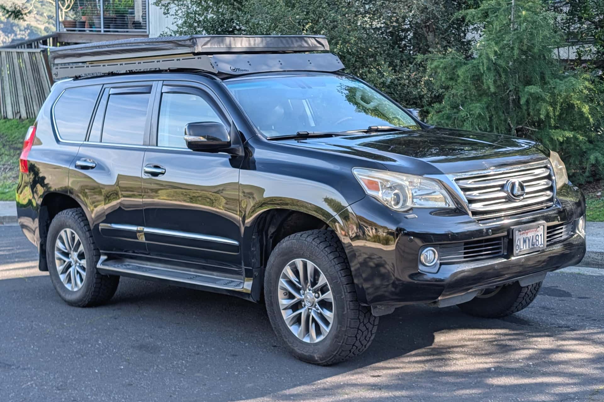 2010 Lexus GX sold for $13,900