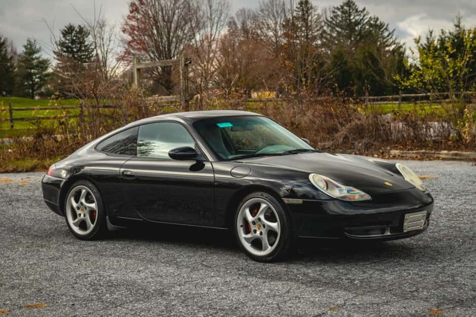 2000 Porsche 996 911 Carrera sold for $21,500
