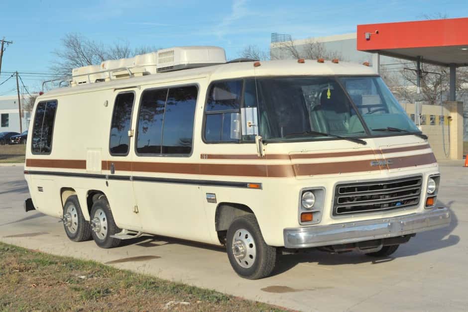 1975 GMC Motorhome sold for $15,250