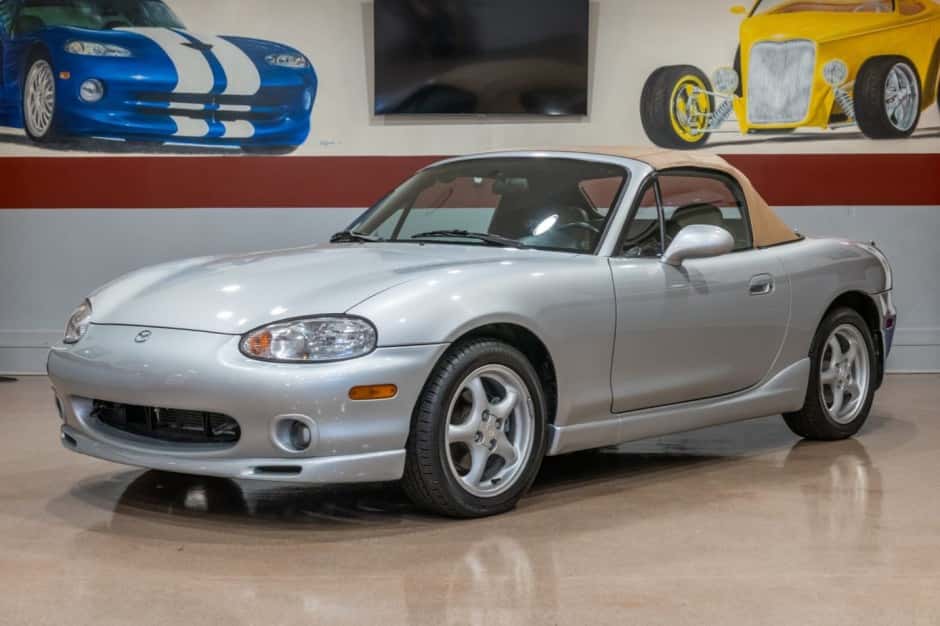 2000 Mazda NB MX-5 Miata sold for $14,000