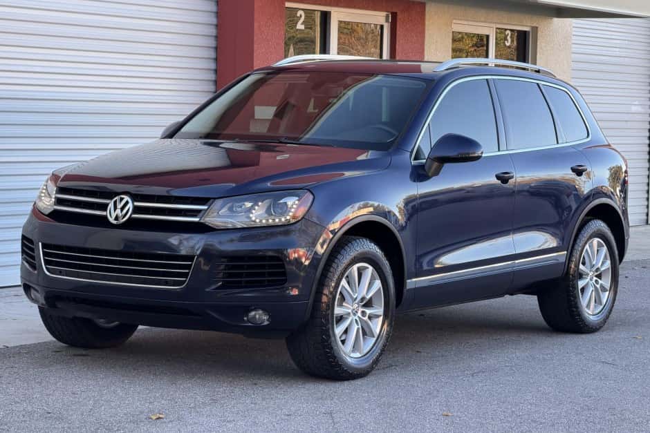 2013 Volkswagen Touareg sold for $8,800