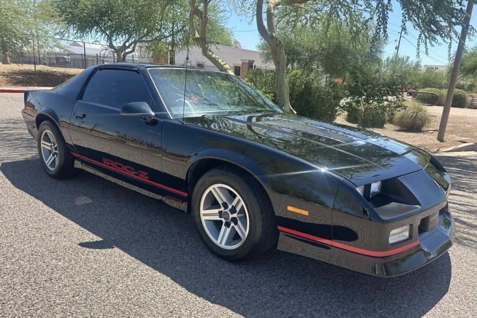 1986 Chevrolet Camaro (3rd Generation – 1982-1992) sold for $15,250