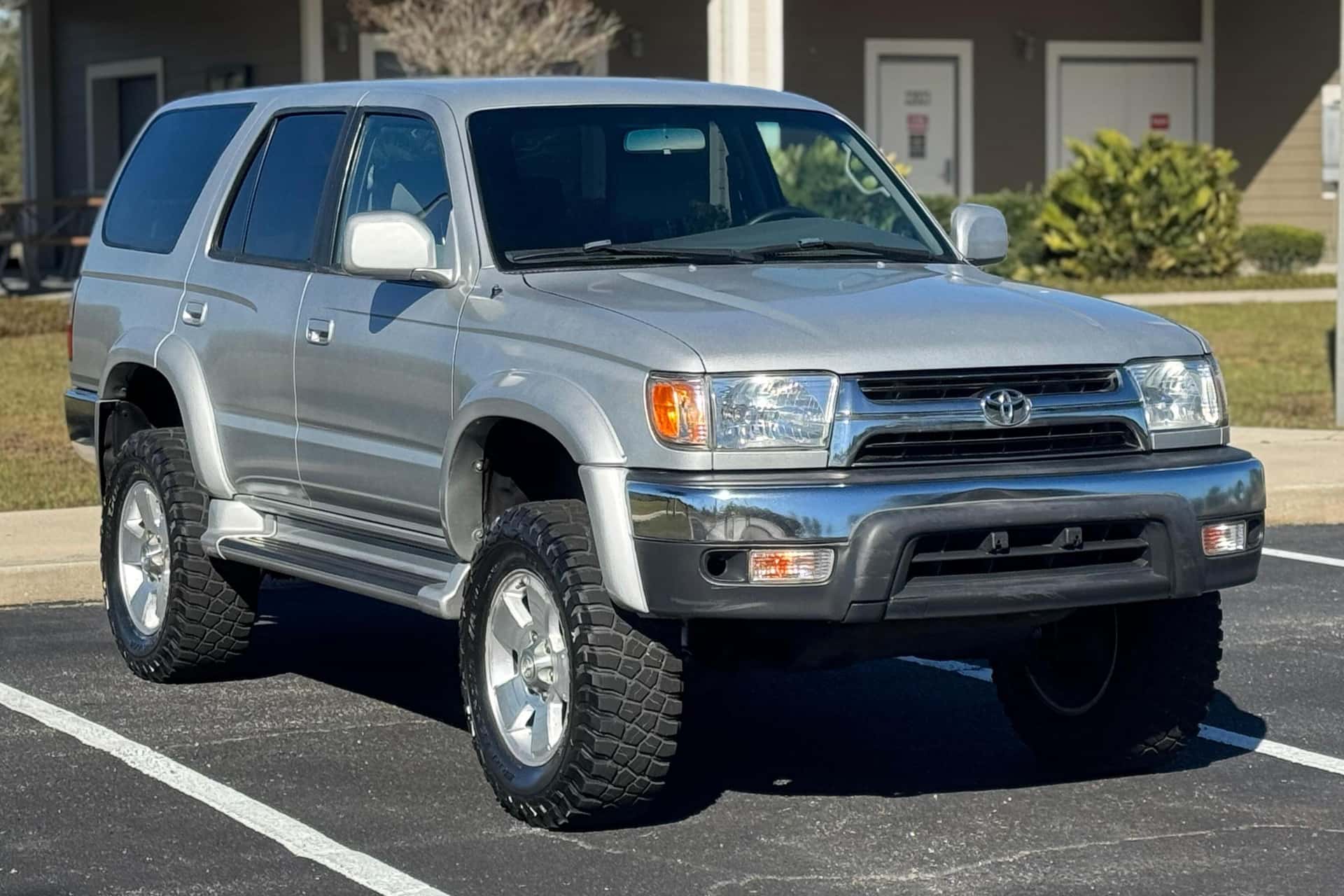 2001 Toyota 4Runner sold for $7,300