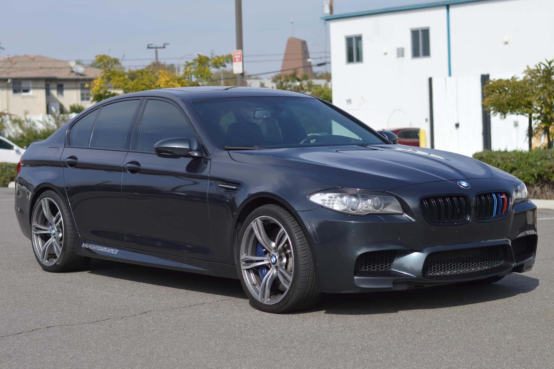 2013 BMW F10 M5 sold for $14,800