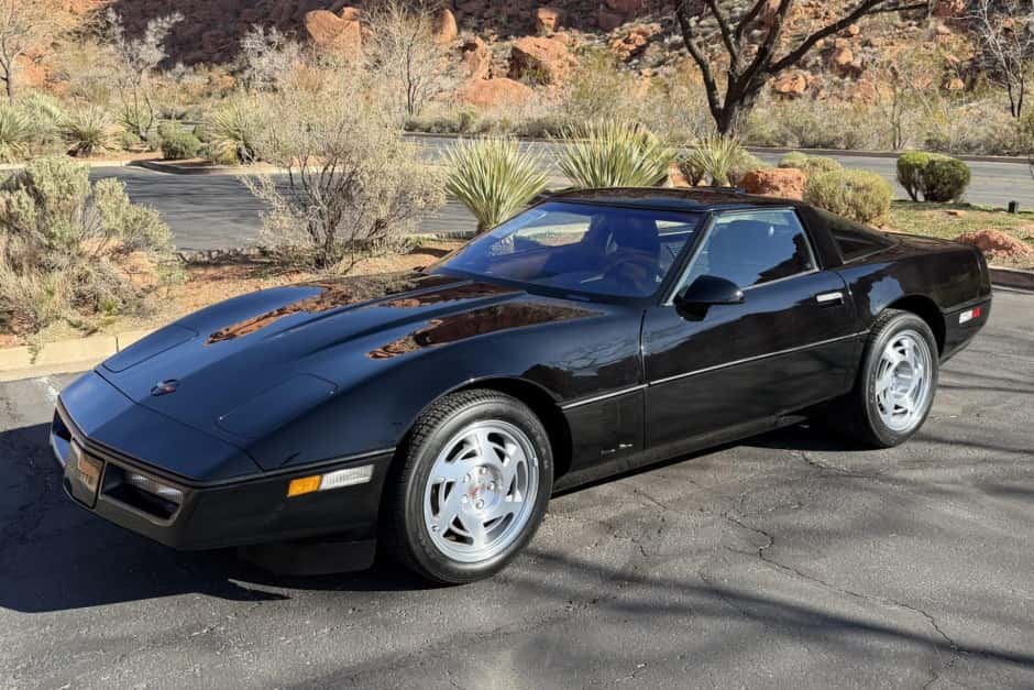 1990 Chevrolet Corvette C4 ZR-1 sold for $58,277