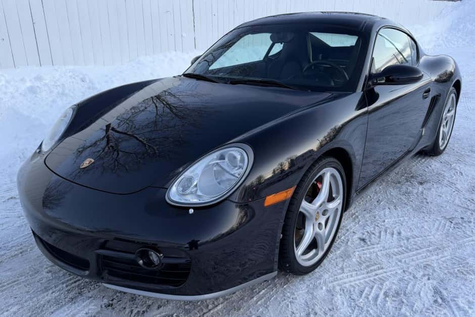 2006 Porsche 987 Cayman sold for $34,000