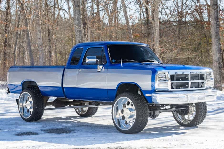 1992 Dodge Ram (1981-1993) sold for $19,751